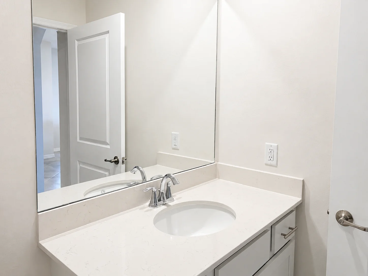 Guest bathroom at the Ave Maria Residence