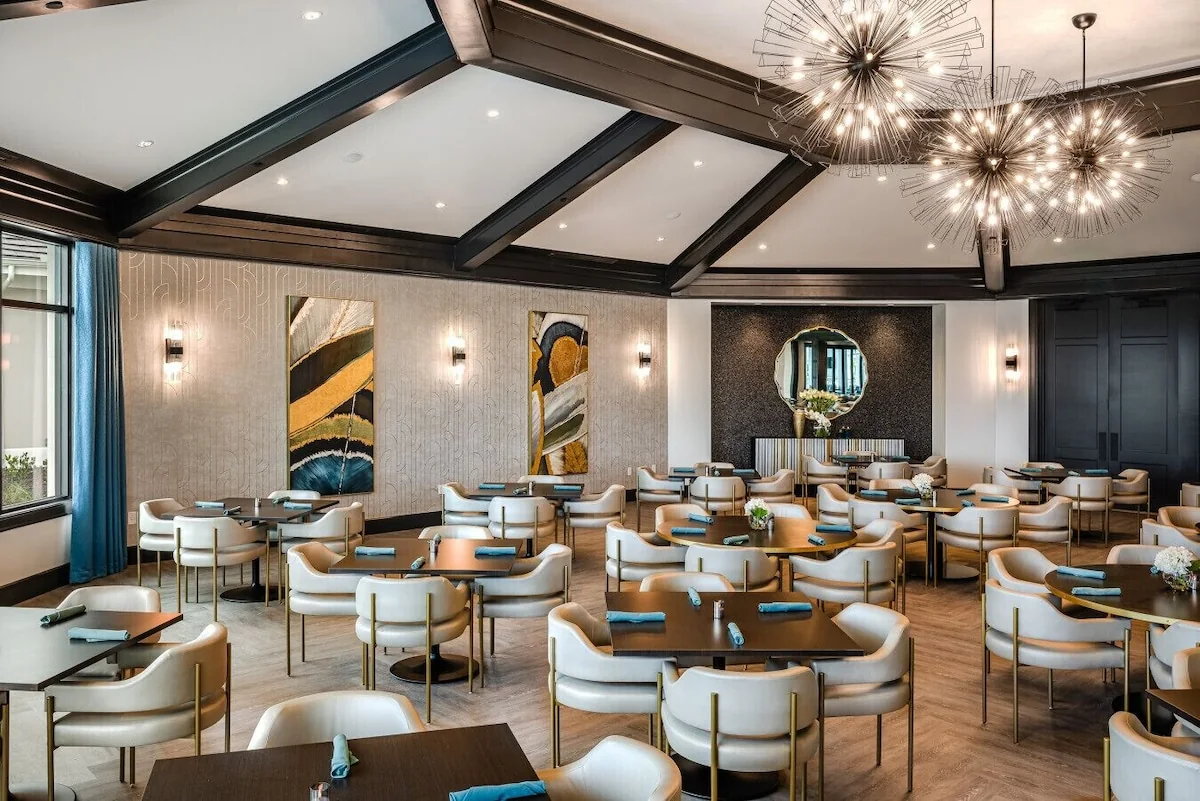 Clubhouse dining at The National